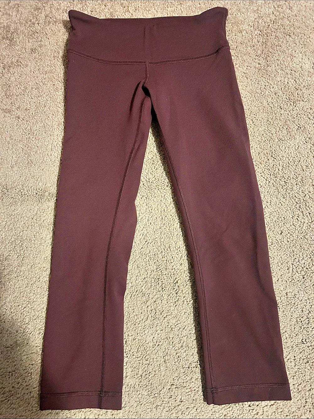 lululemon Crop 21" mid-Rise Crop 21" Burgundy Leggings